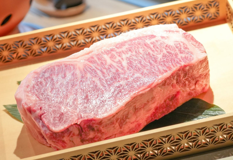 The Pinnacle◆ 0.3%の神戸ビーフサーロインとすき鍋を堪能する豪華なプラン